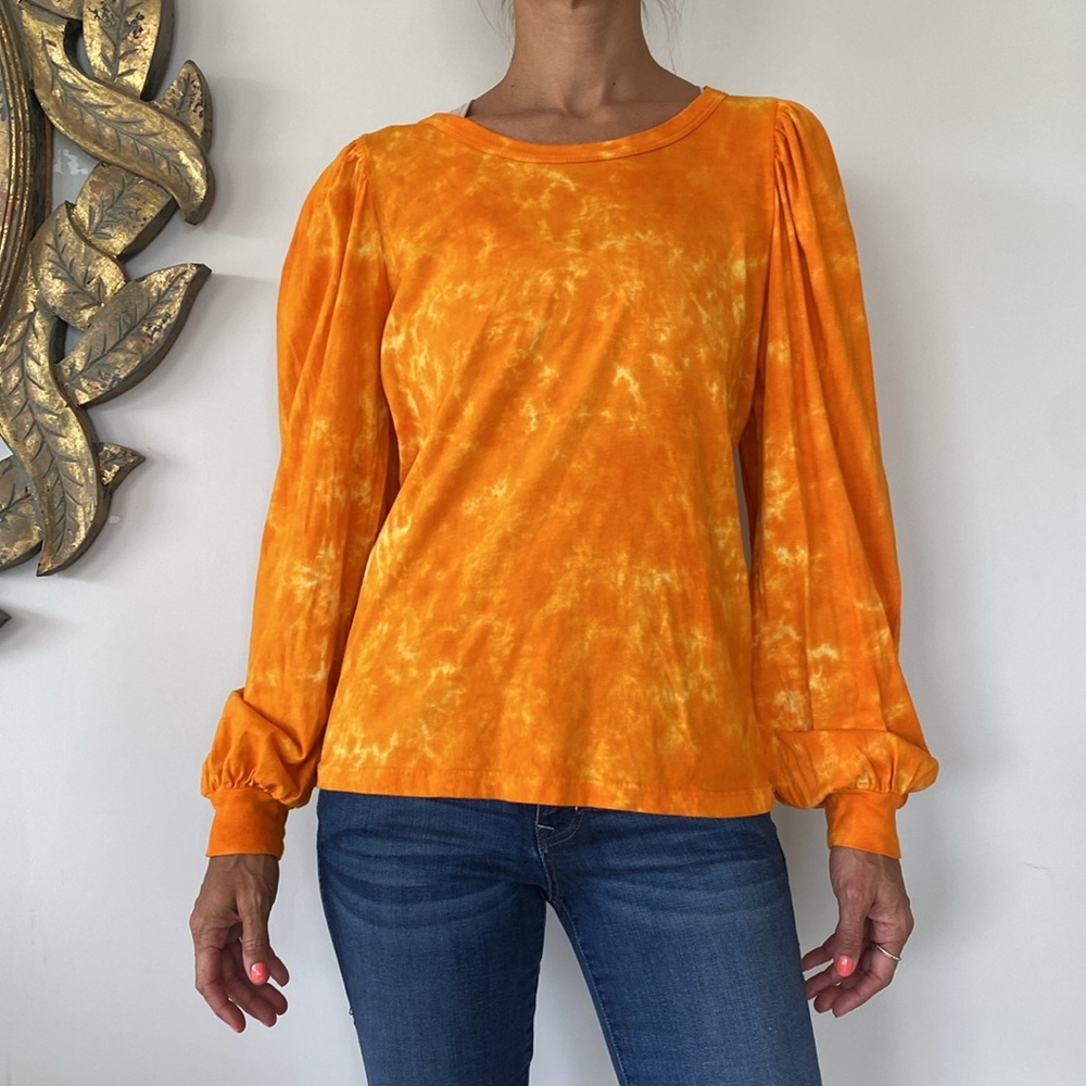 Sundays tangerine Valentine tee